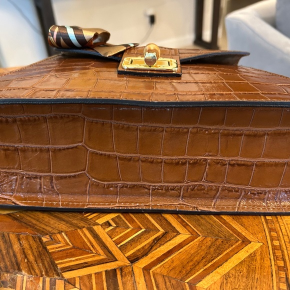 NWOT - Italian Fine Leather Satchel Handbag - Picture 6 of 10